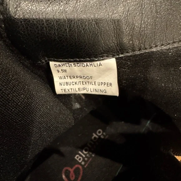 Blondo Black Dalia Waterproof Ankle Boots Silver Buckle Chunky Sole size 9.5 - Picture 7 of 9